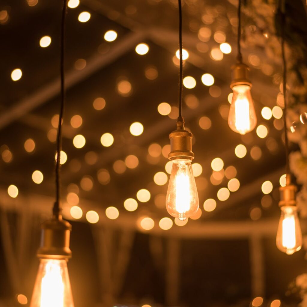 winter wedding trends - fairy lights